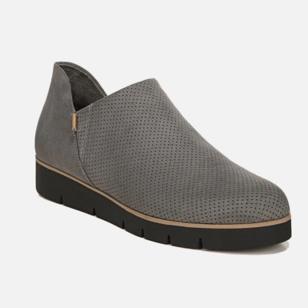 New Dr. Scholl's Whoa slip-on wedge loafer in grey microsuede. SIZE 9